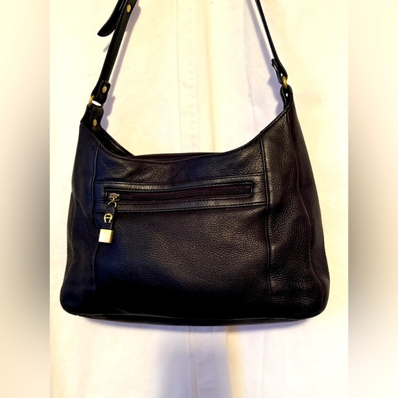 Vintage Etienne Aigner Black Leather Shoulder Bag VGUC Brushed Brass Hardware - Picture 1 of 13